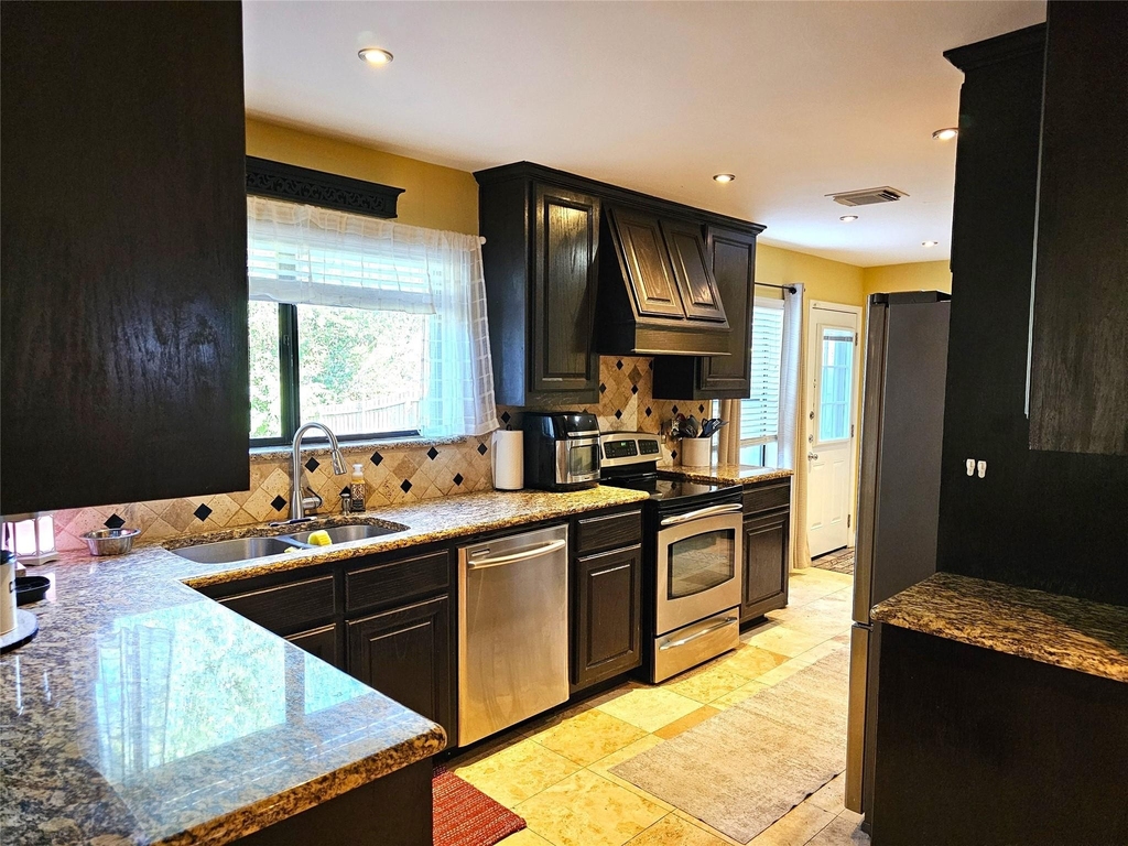 3926 White Oak Court - Photo 4