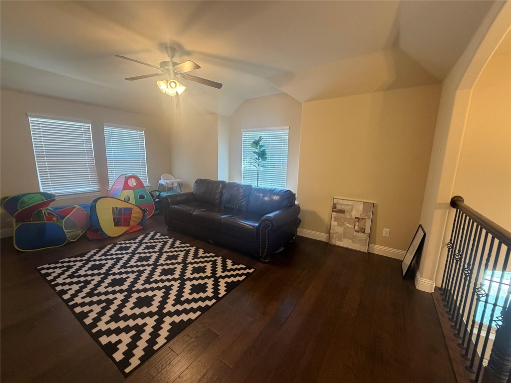 10700 Lariat Trail Drive - Photo 7