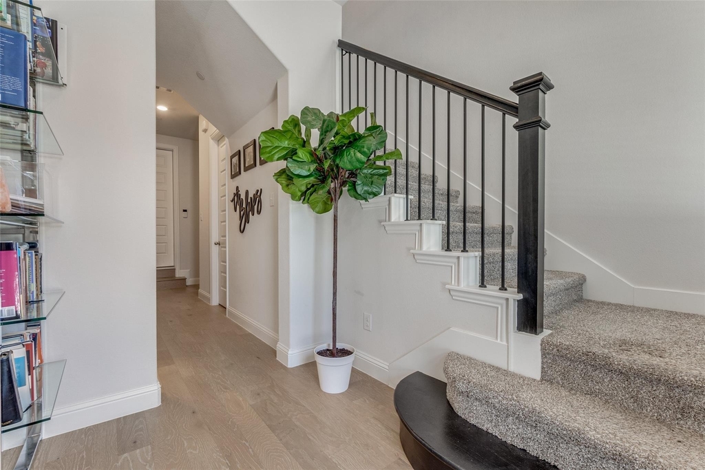 2837 Troutt Drive - Photo 3