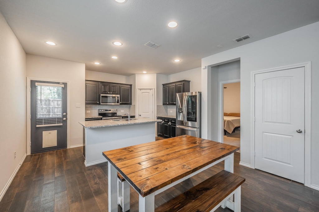 561 Concho Street - Photo 7