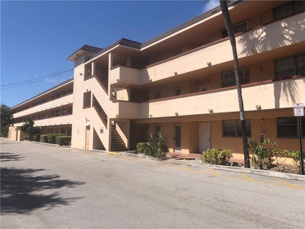 4500 N Federal Highway - Photo 0
