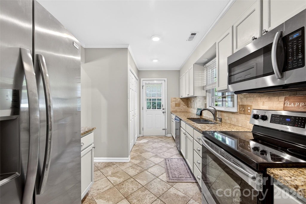 9131 Glisson Court - Photo 11