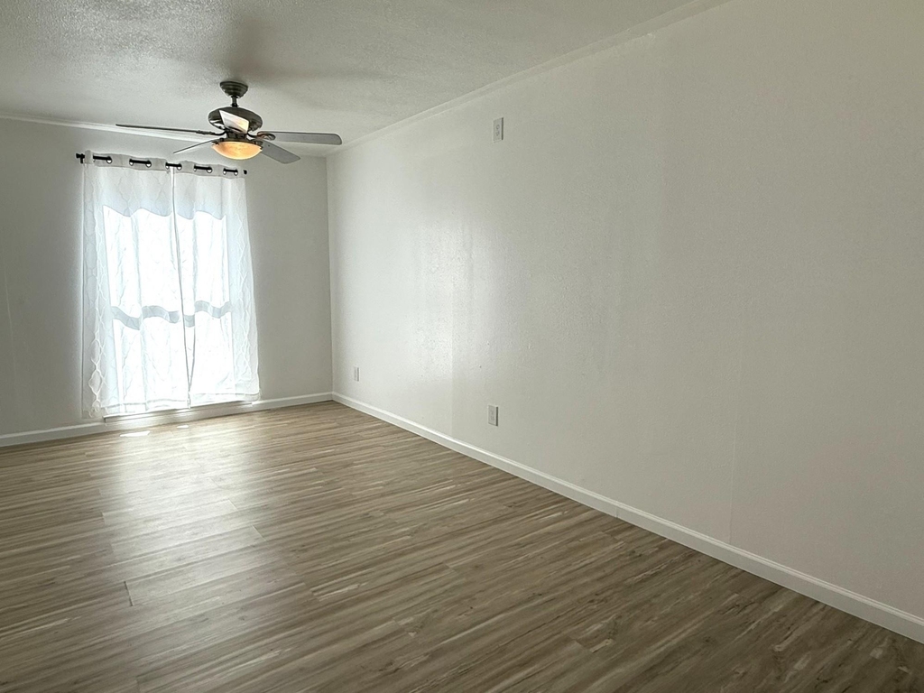 9825 Park Lane Court - Photo 5