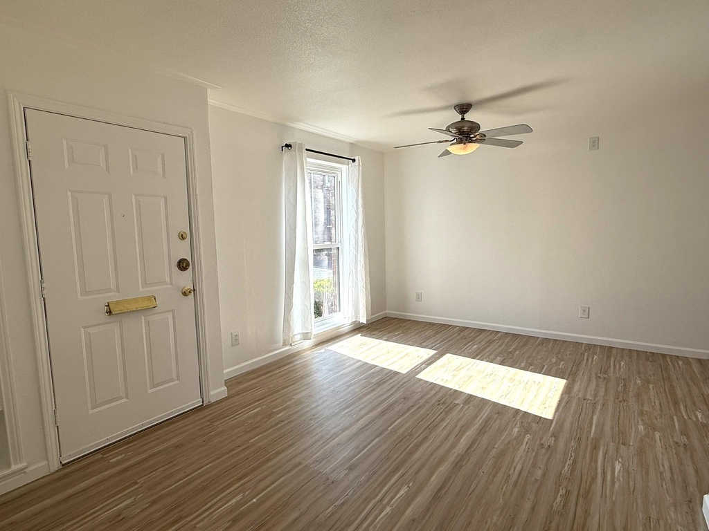 9825 Park Lane Court - Photo 2