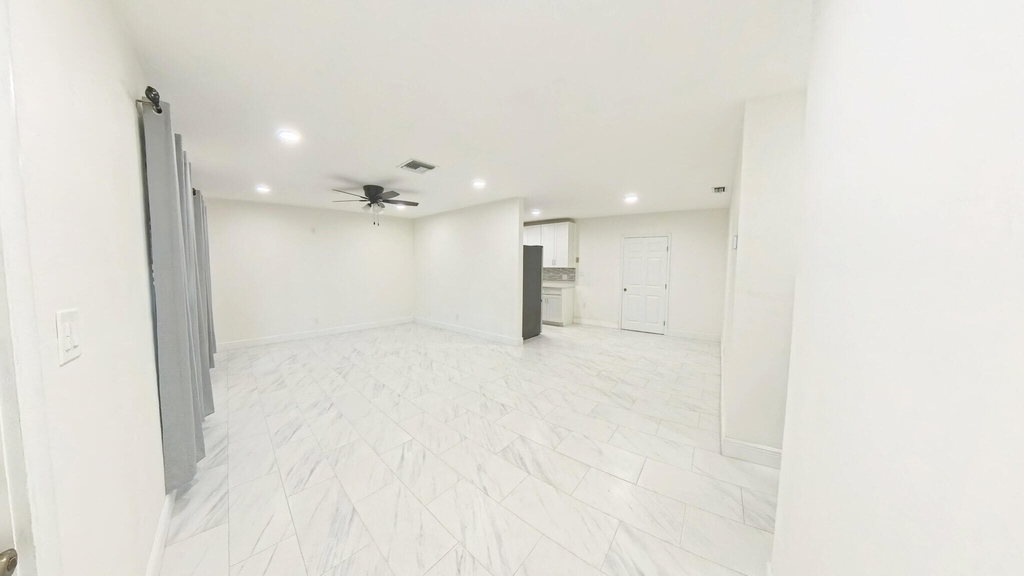 341 Henthorne Drive - Photo 9