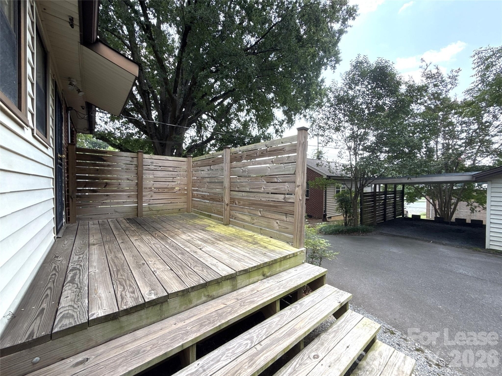 4908 Elder Avenue - Photo 18