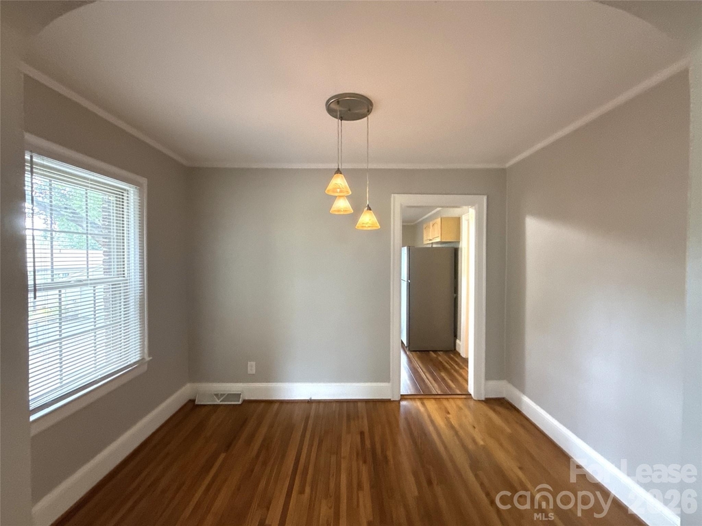 4908 Elder Avenue - Photo 5