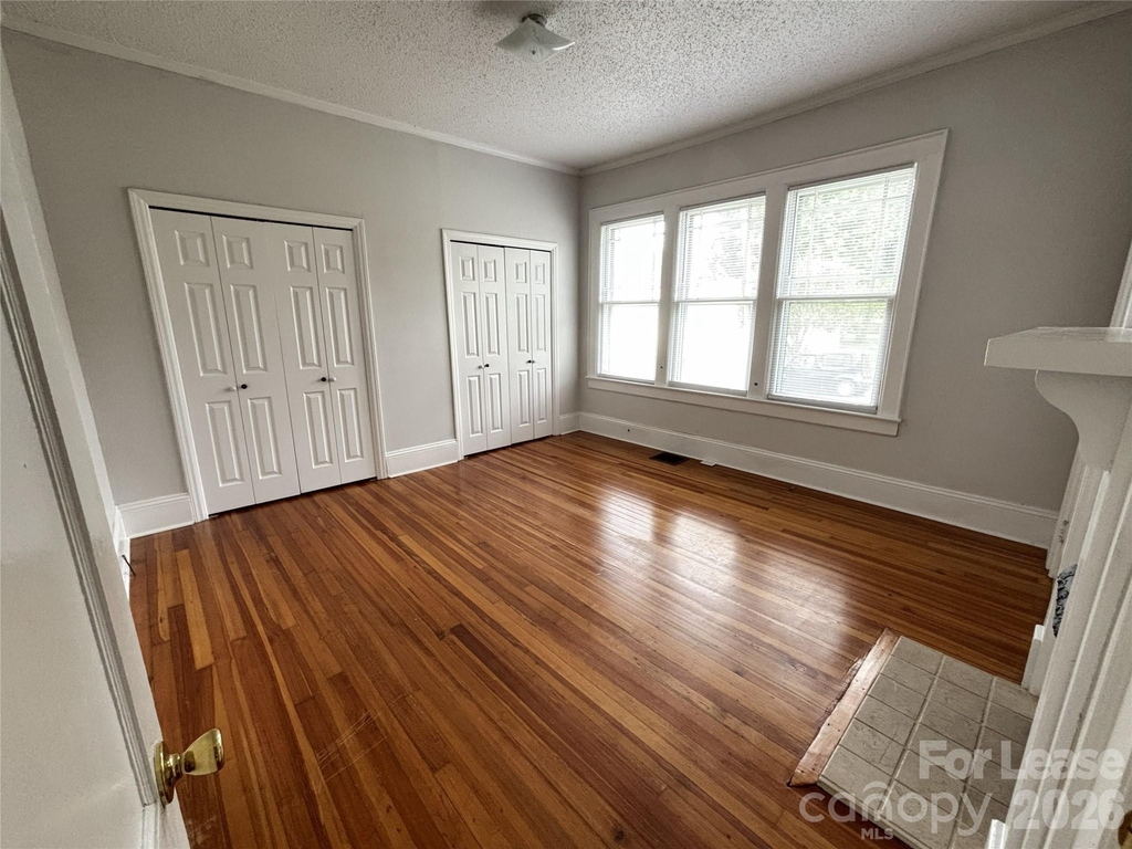 629 N Cedar Street - Photo 8