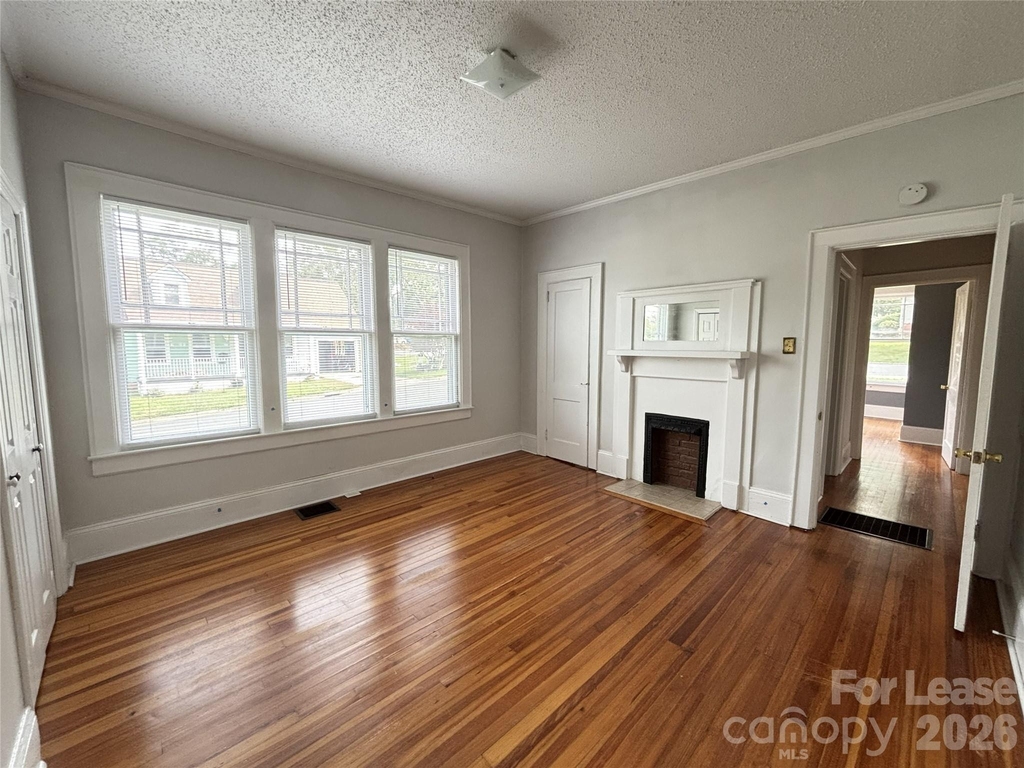 629 N Cedar Street - Photo 9