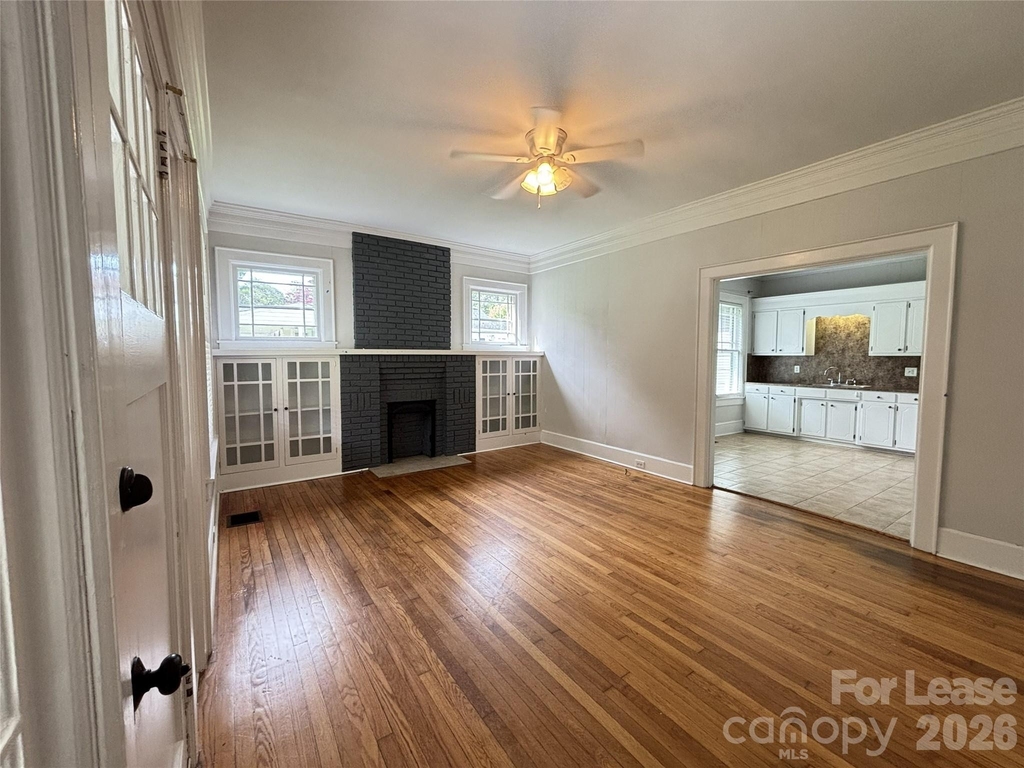 629 N Cedar Street - Photo 1