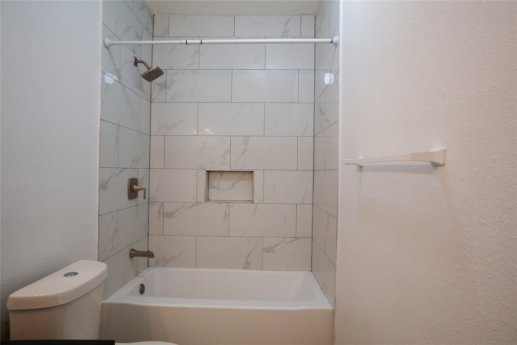 5859 Frankford Road - Photo 10