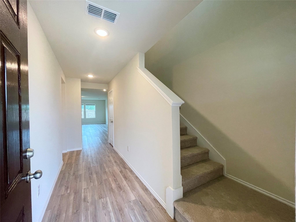 481 Grenada Lake Drive - Photo 2