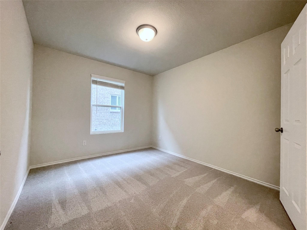 481 Grenada Lake Drive - Photo 10