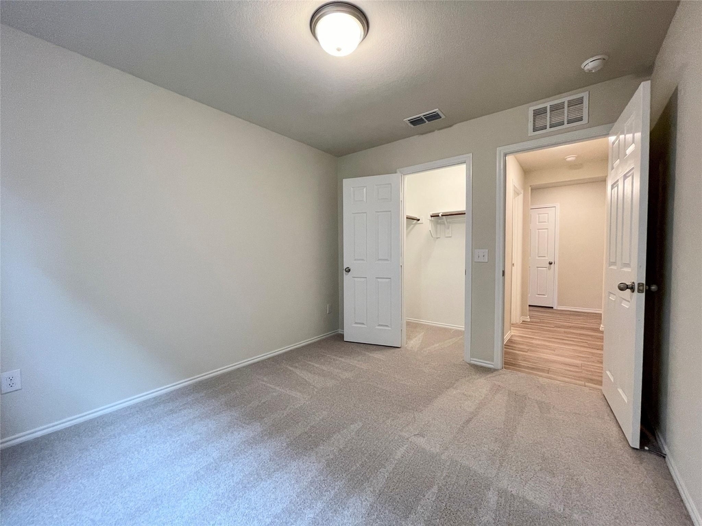 481 Grenada Lake Drive - Photo 11