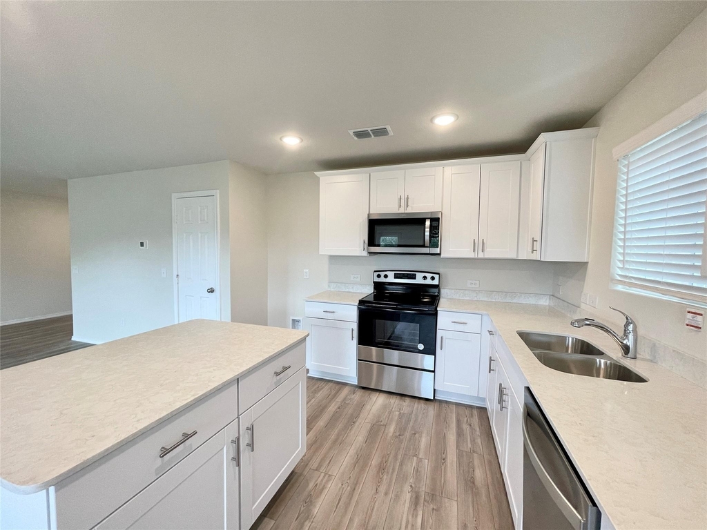 481 Grenada Lake Drive - Photo 6