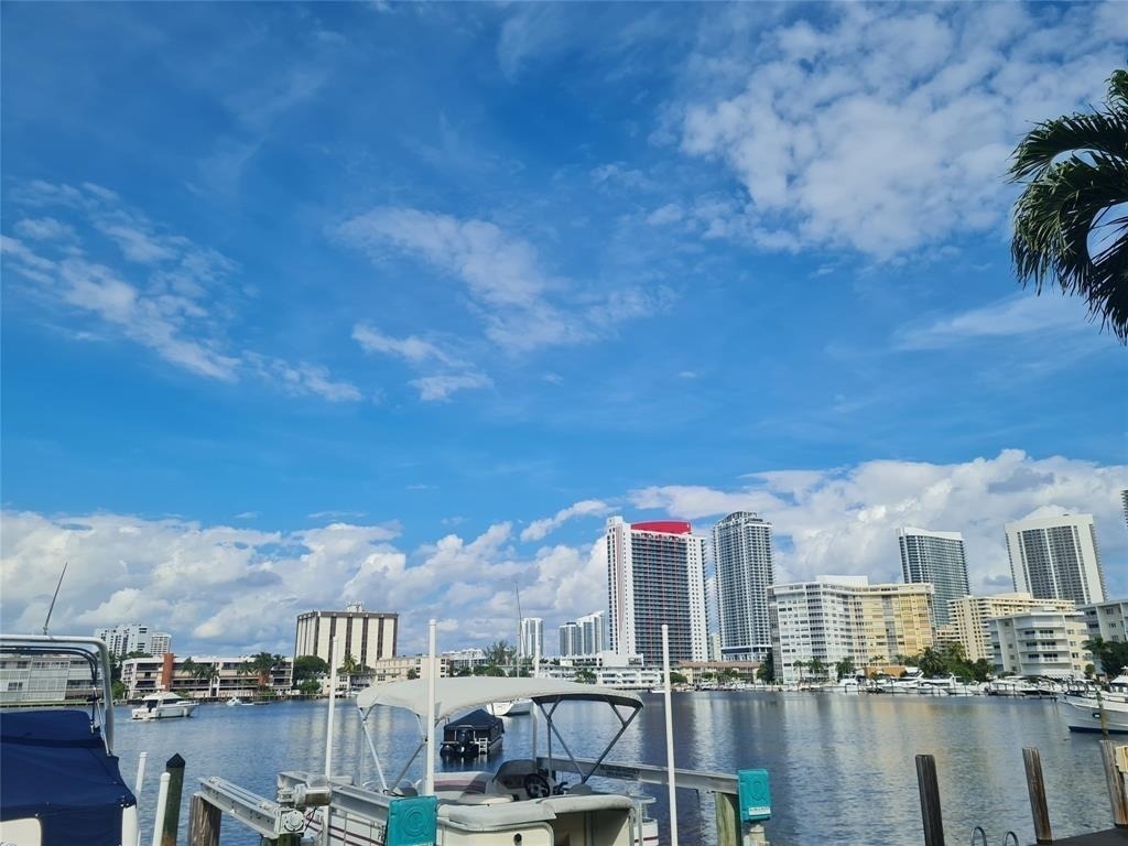 300 Golden Isles Drive - Photo 5