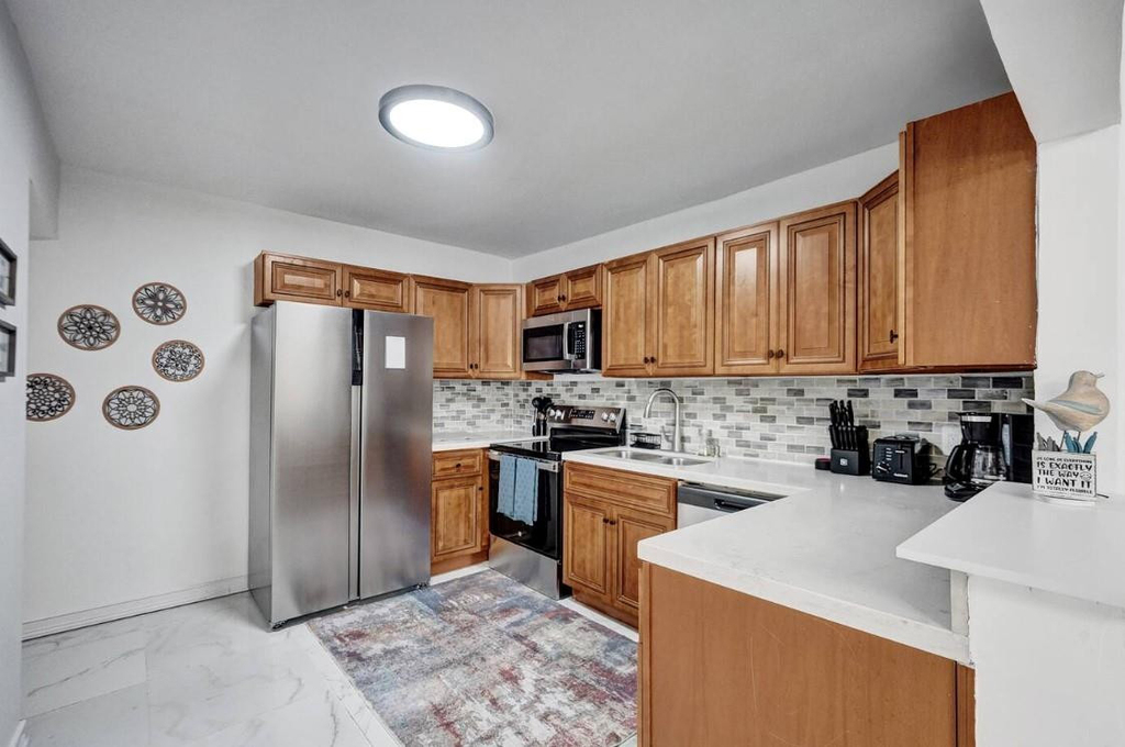 2001 Washington Street - Photo 1