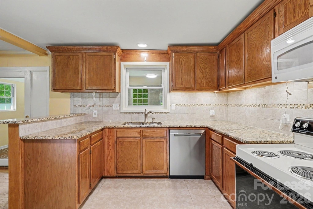 7017 Linda Lake Drive - Photo 5