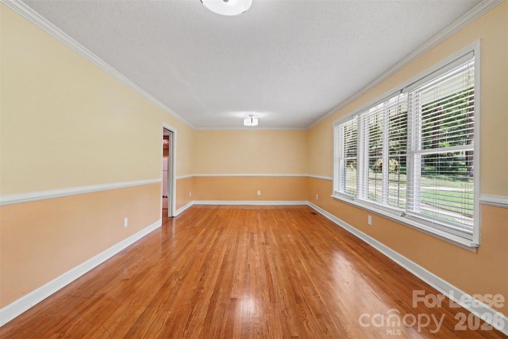 7017 Linda Lake Drive - Photo 8