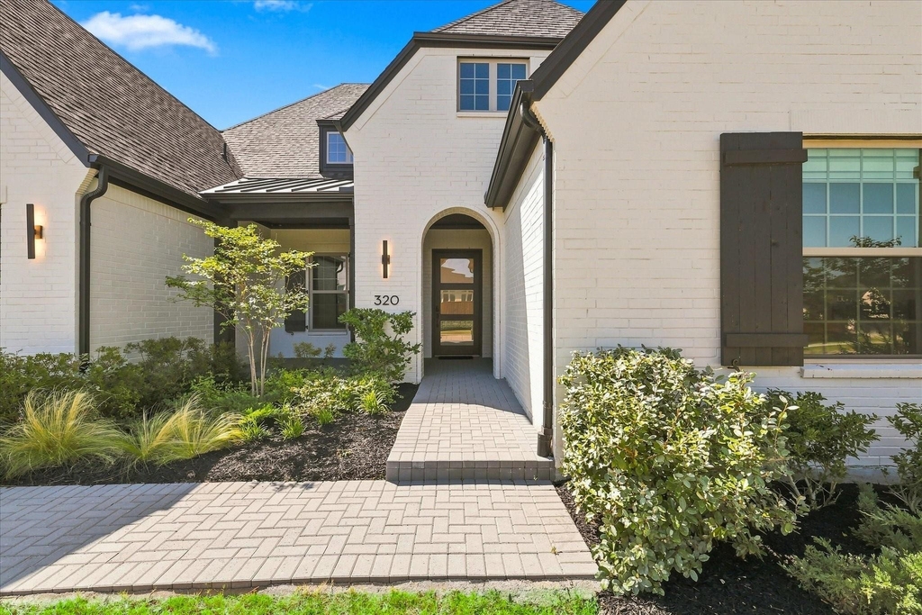 320 Telico Court - Photo 1
