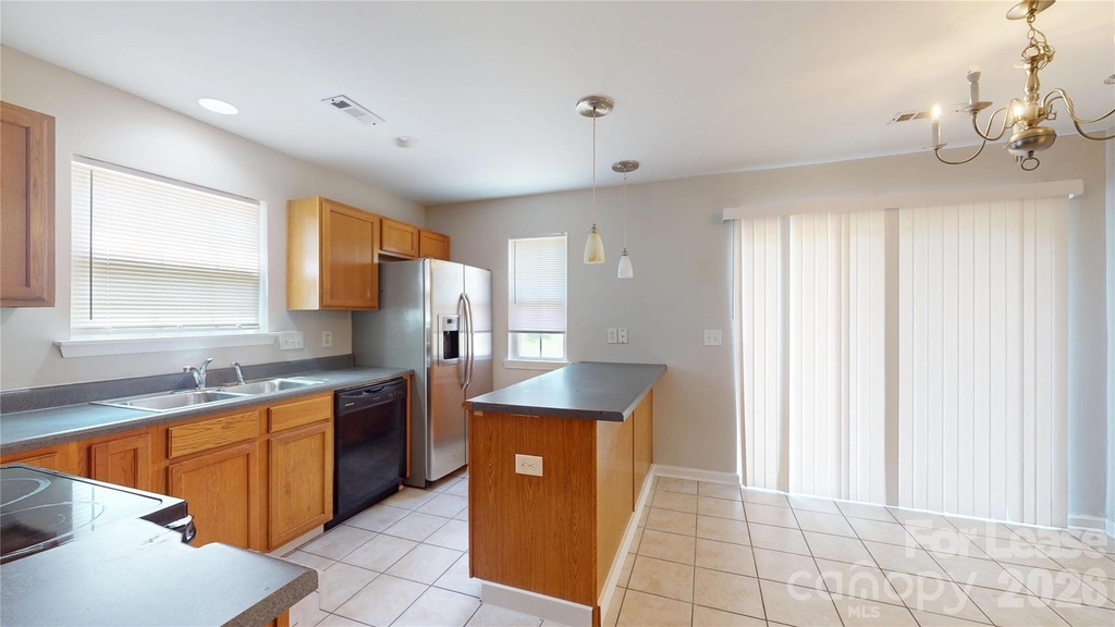 10131 Ballyclare Court - Photo 10