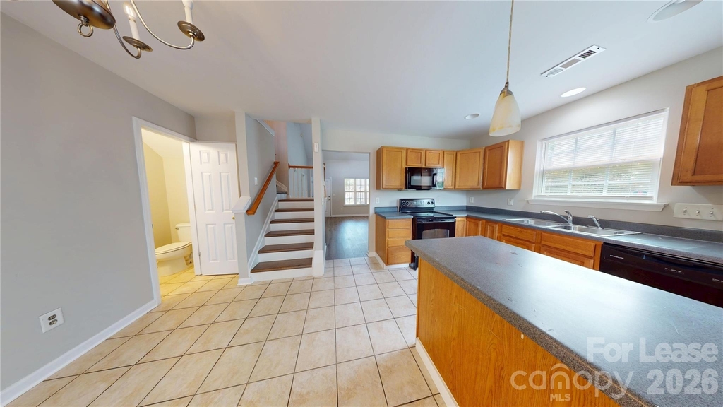 10131 Ballyclare Court - Photo 7