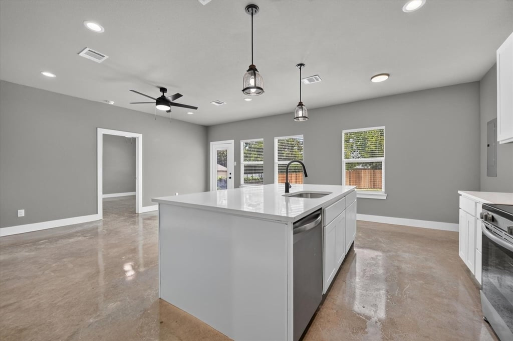 2817 Clinton Avenue - Photo 13