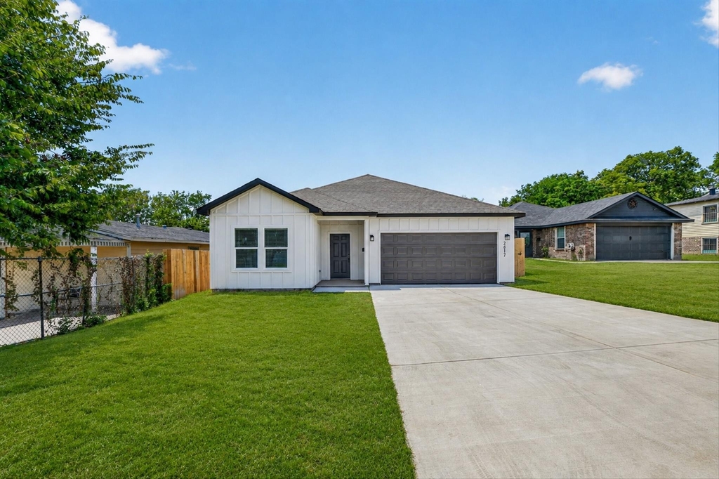 2817 Clinton Avenue - Photo 1