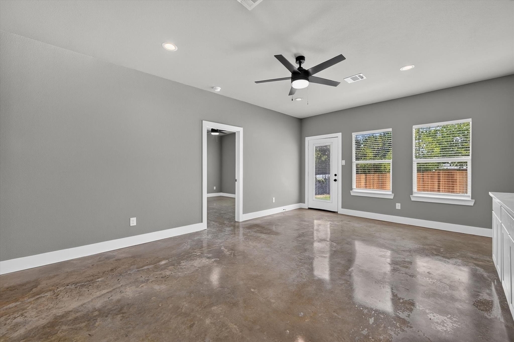 2817 Clinton Avenue - Photo 16