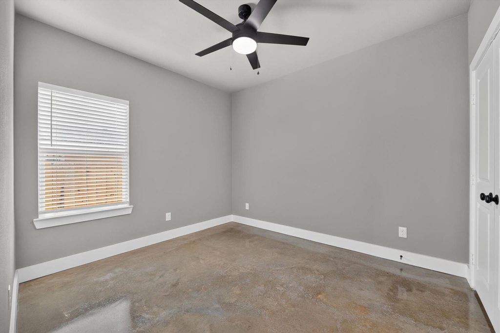 2817 Clinton Avenue - Photo 20