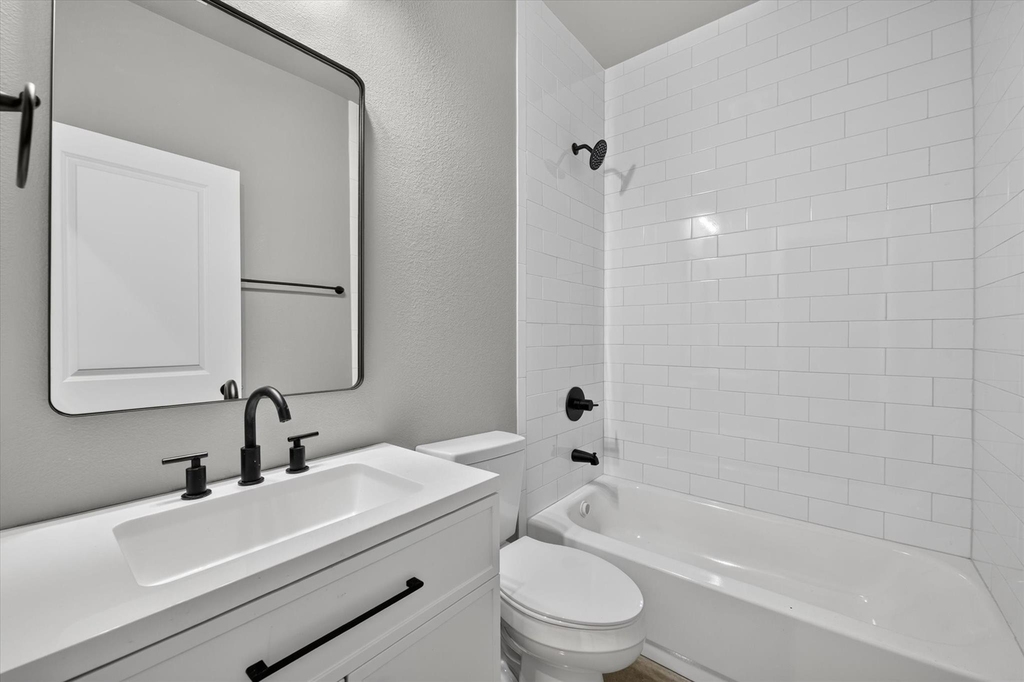 2817 Clinton Avenue - Photo 23