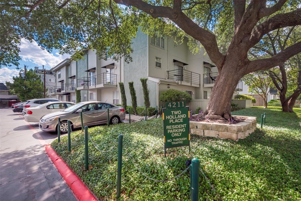 4211 Holland Avenue - Photo 14
