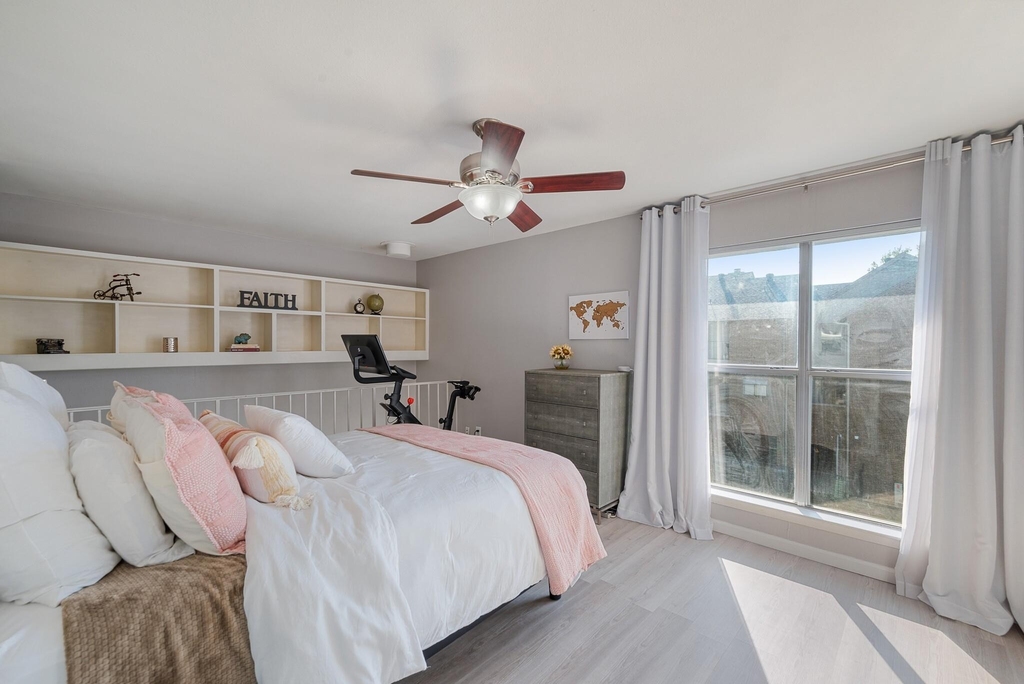 4211 Holland Avenue - Photo 8