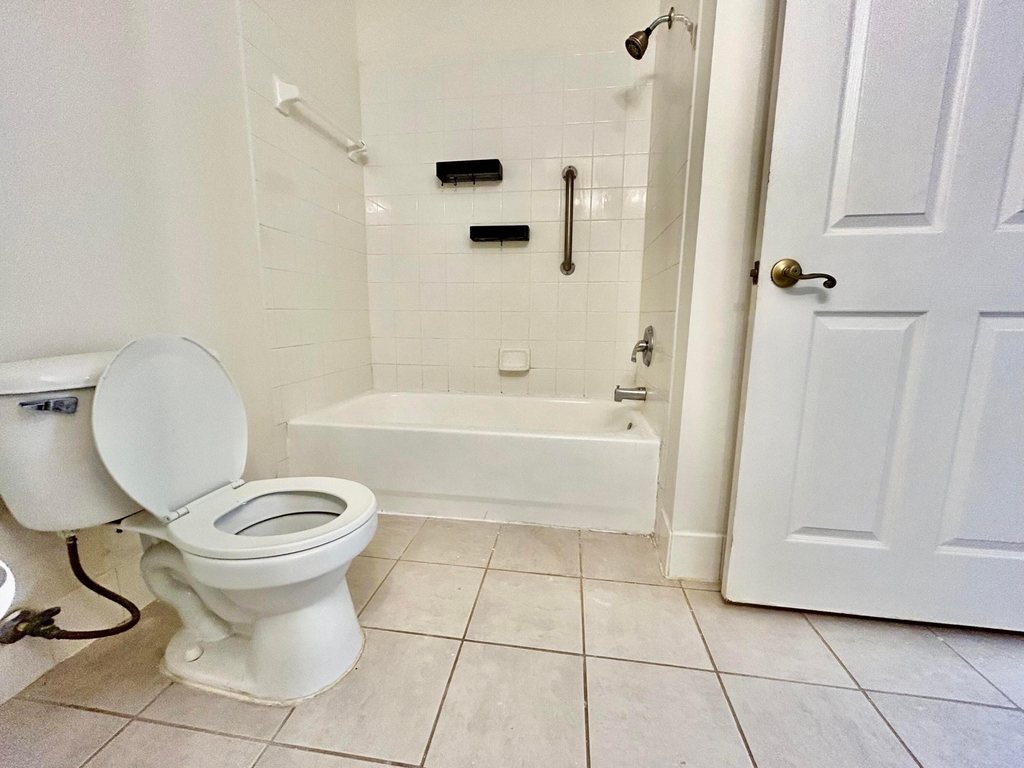 1209 Main Street - Photo 5