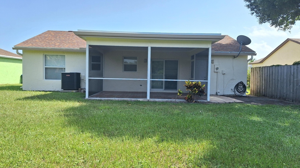 135 Village Circle - Photo 21