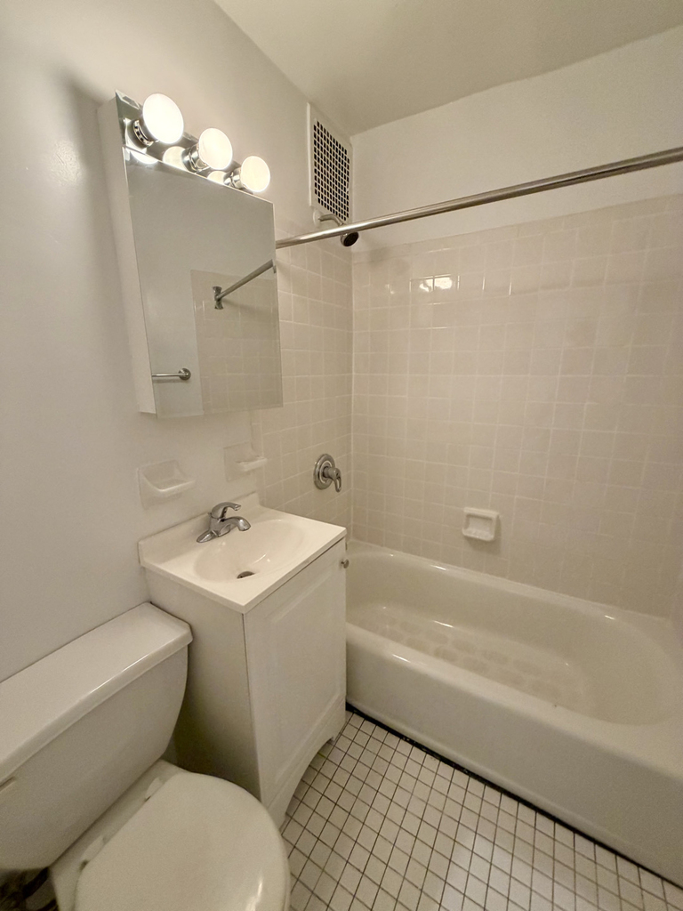 119 East 83rd Street - Photo 4