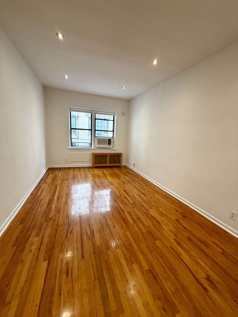 119 East 83rd Street - Photo 5
