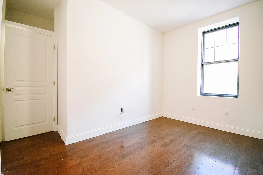 186 Claremont Avenue - Photo 6