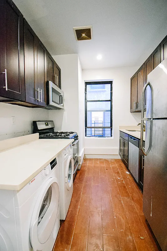 186 Claremont Avenue - Photo 2
