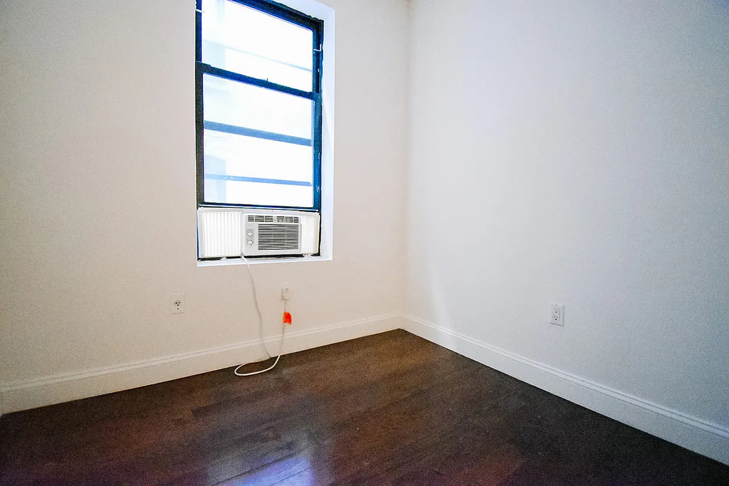 186 Claremont Avenue - Photo 7