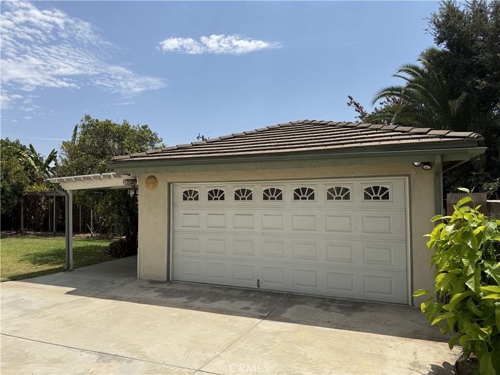 10026 Green - Photo 11