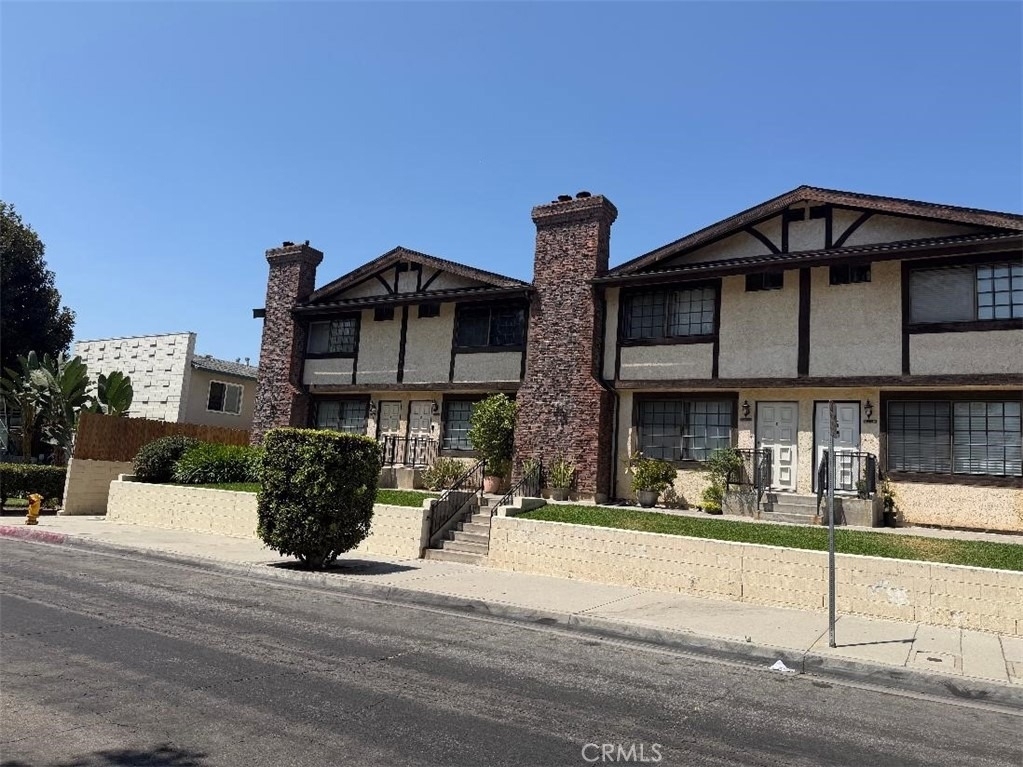 5215 Rosemead Boulevard - Photo 1