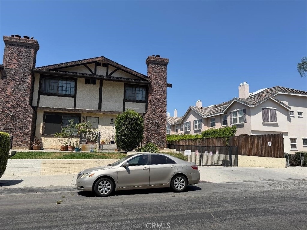 5215 Rosemead Boulevard - Photo 2