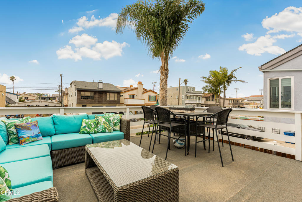 345 Hollywood Boulevard - Photo 14