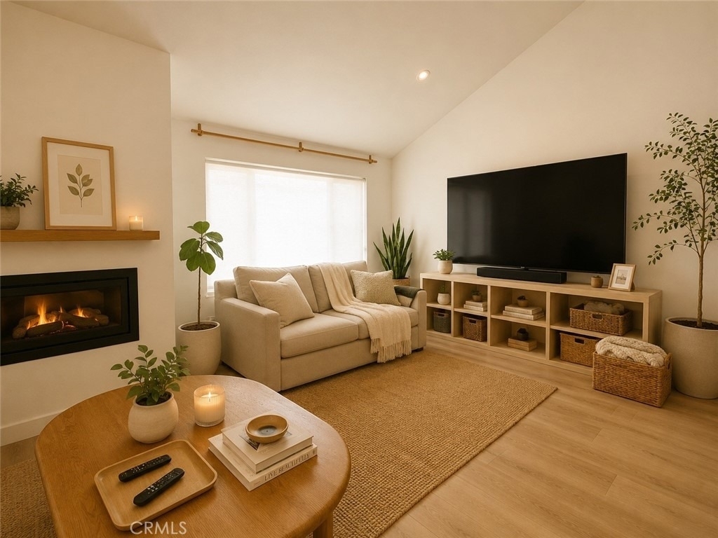 718 Alcott Avenue - Photo 2