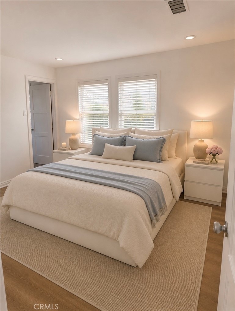 13016 Archwood Street - Photo 6