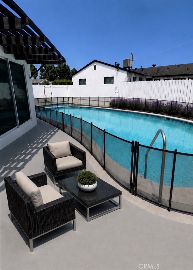 13016 Archwood Street - Photo 12