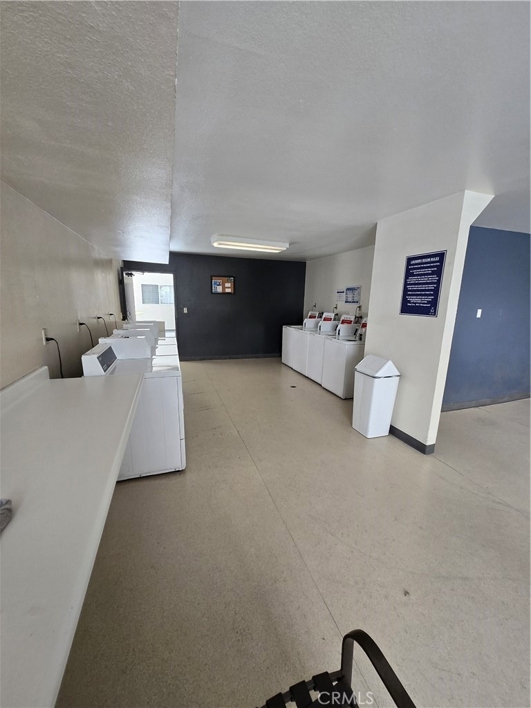 5520 Owensmouth - Photo 29