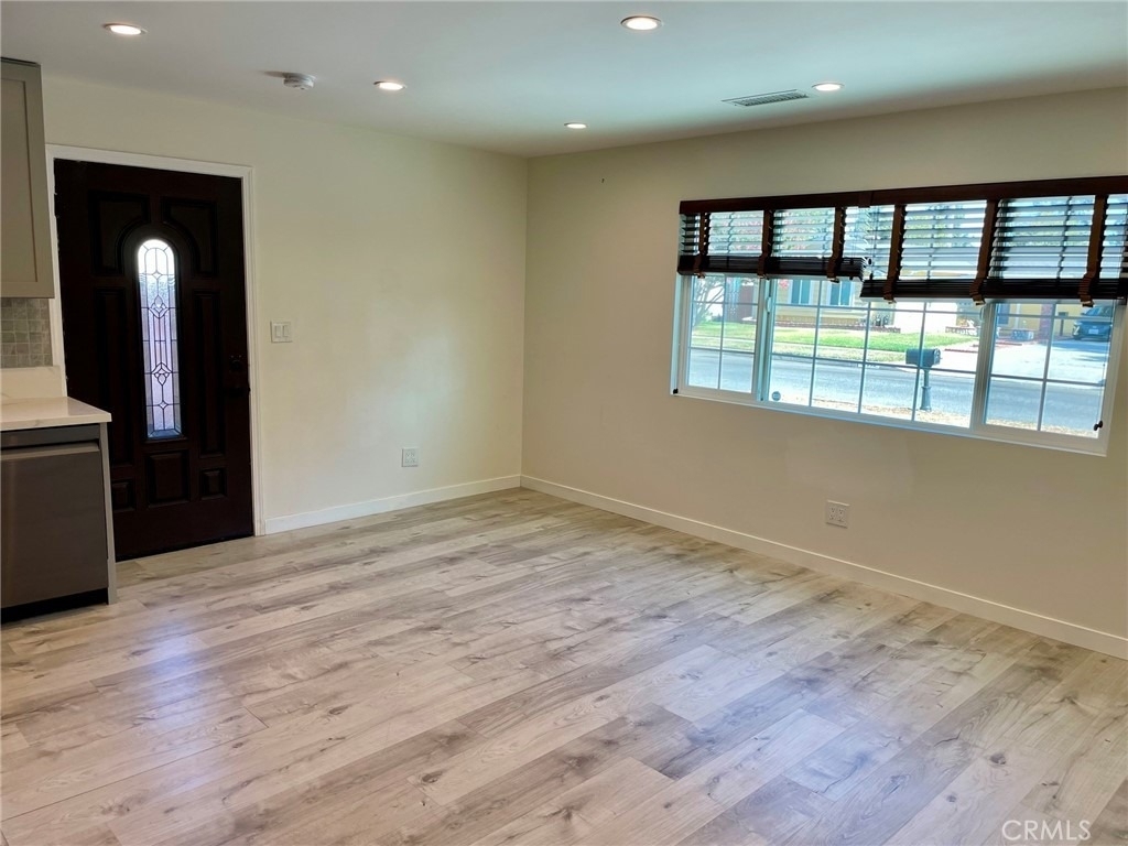 22953 Blythe Street N - Photo 2