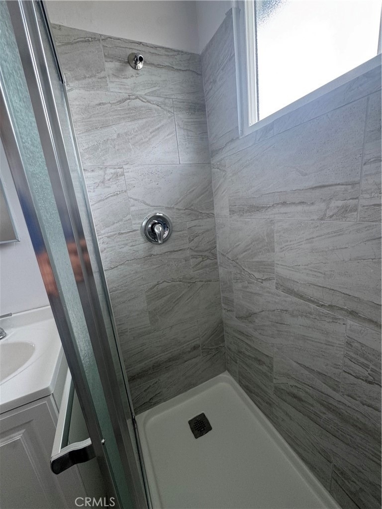 608 E Lexington Drive - Photo 5